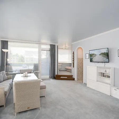 H3 23 - Hanseat - Aussenschwimmbad *